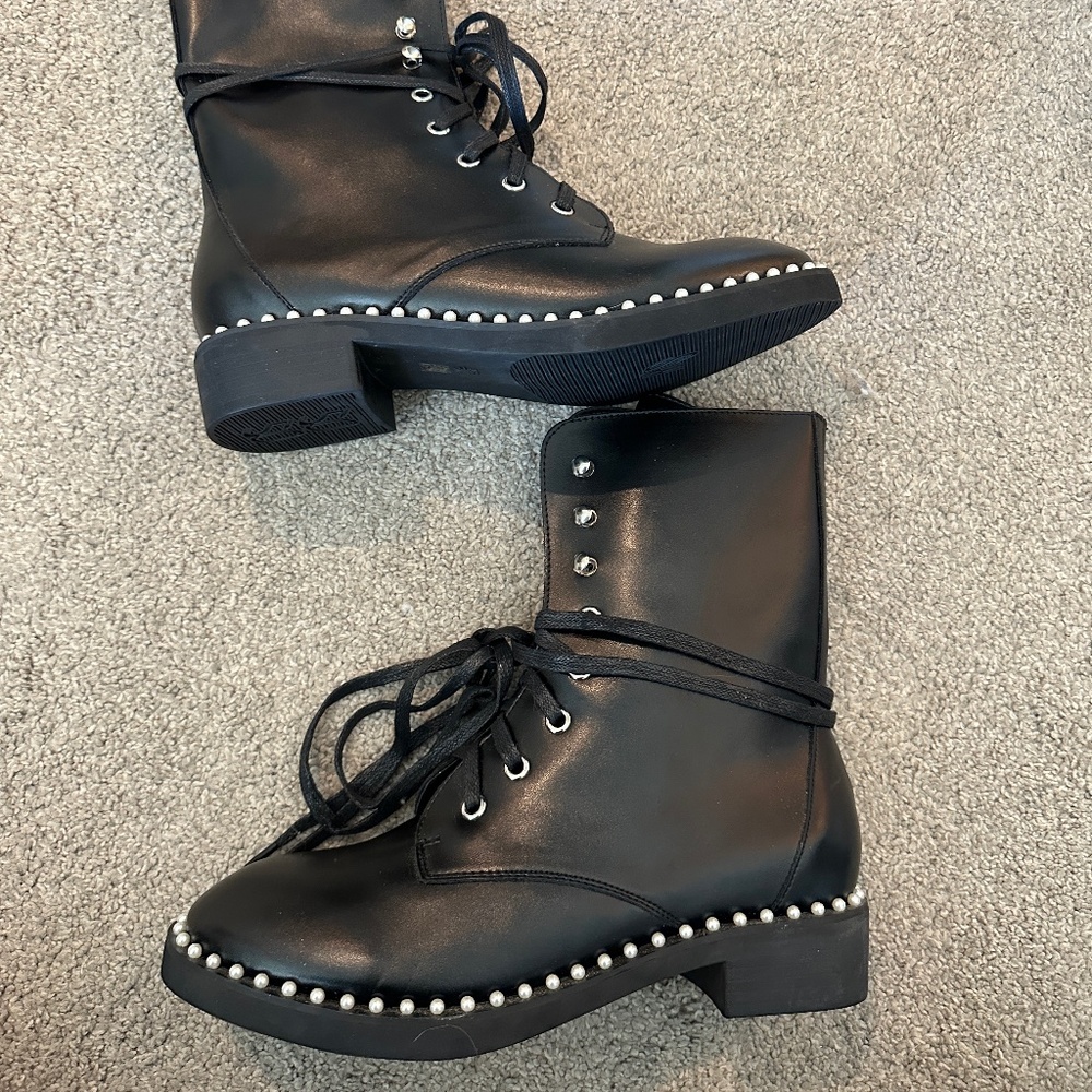 STUART WEITZMAN SONDRA BLACK LEATHER COMBAT BOOTS